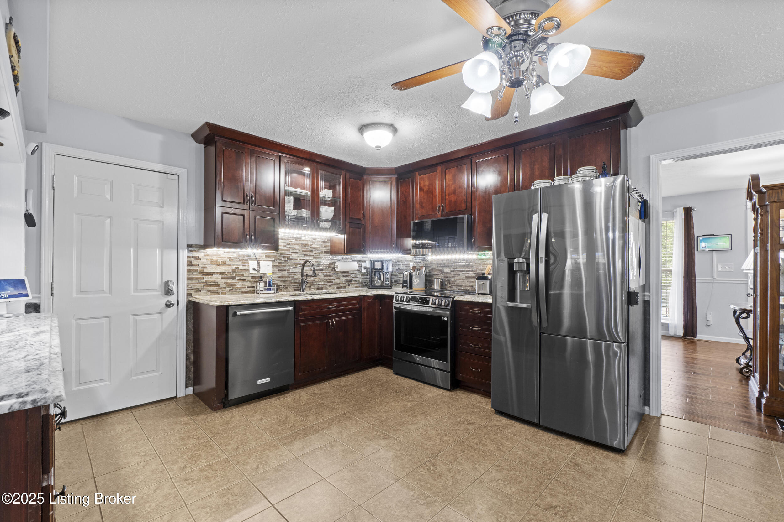 6107 Schreiner Ct, Louisville, Kentucky image 8