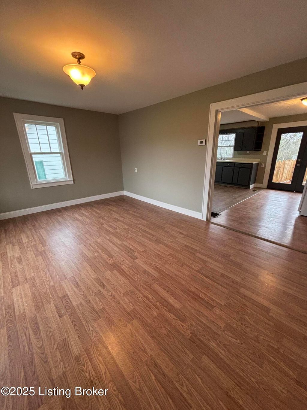 Photo of 517 E Hodgenville Ave, Greensburg, KY 42743 (MLS # 1703802)