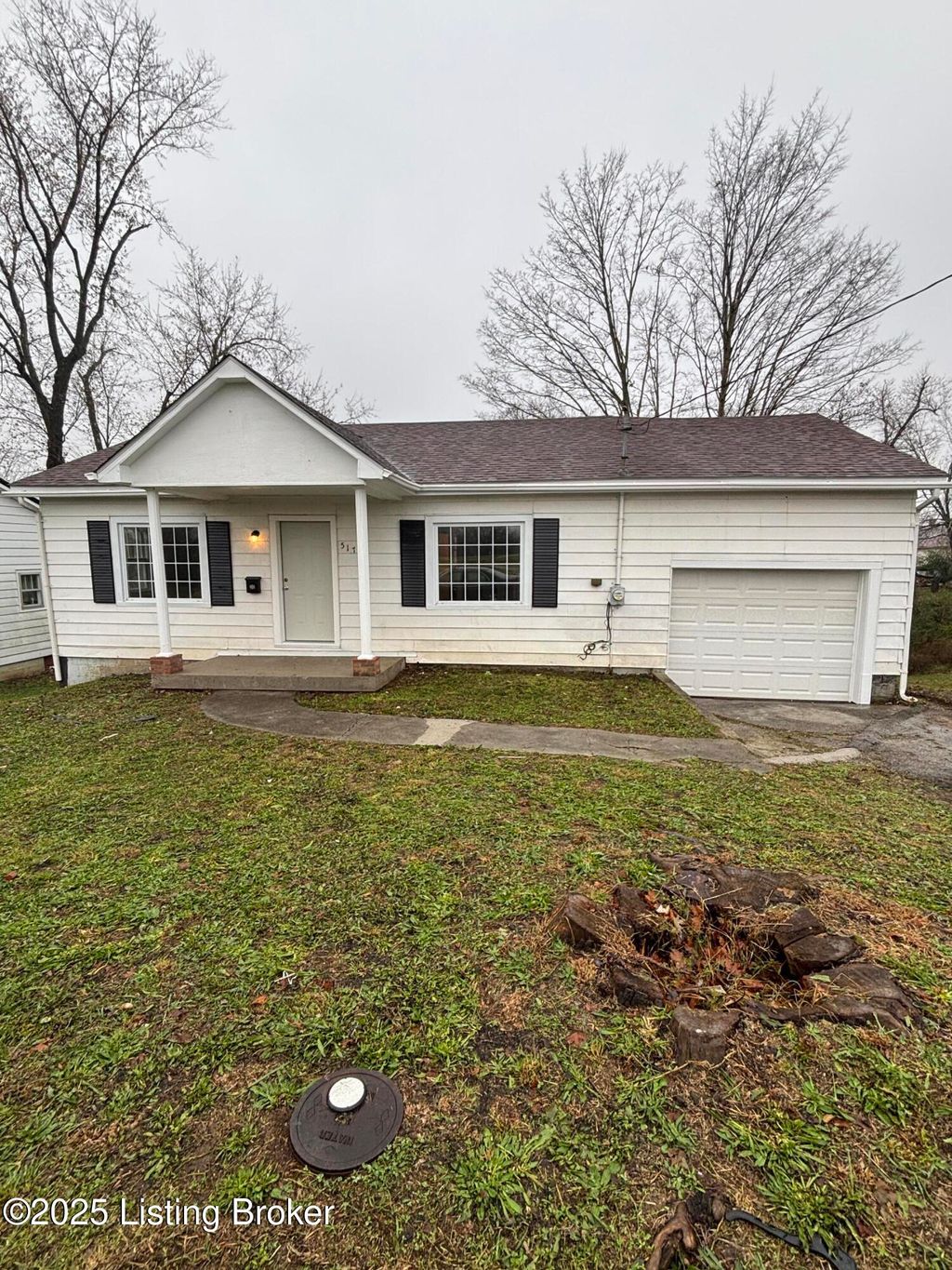Photo of 517 E Hodgenville Ave, Greensburg, KY 42743 (MLS # 1703802)