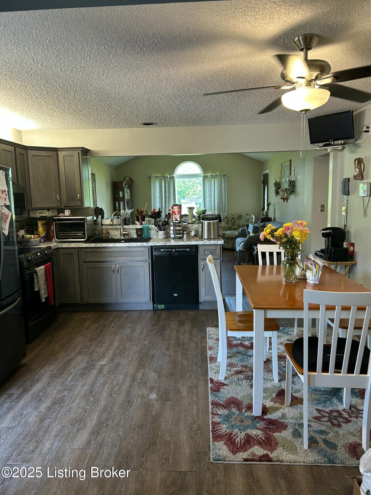 4901 Valley Station Rd, Louisville, Kentucky image 18