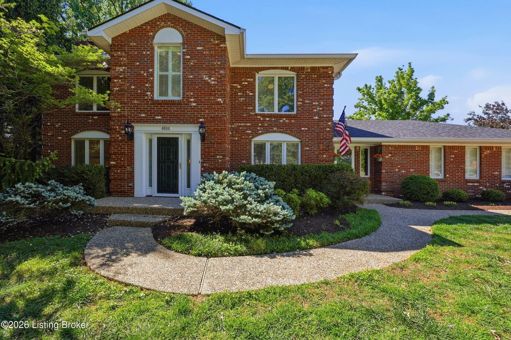 Photo of 6900 Timber Ridge Ct, Prospect, KY 40059 (MLS # 1715183)