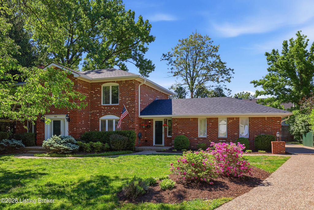 Photo of 6900 Timber Ridge Ct, Prospect, KY 40059 (MLS # 1715183)
