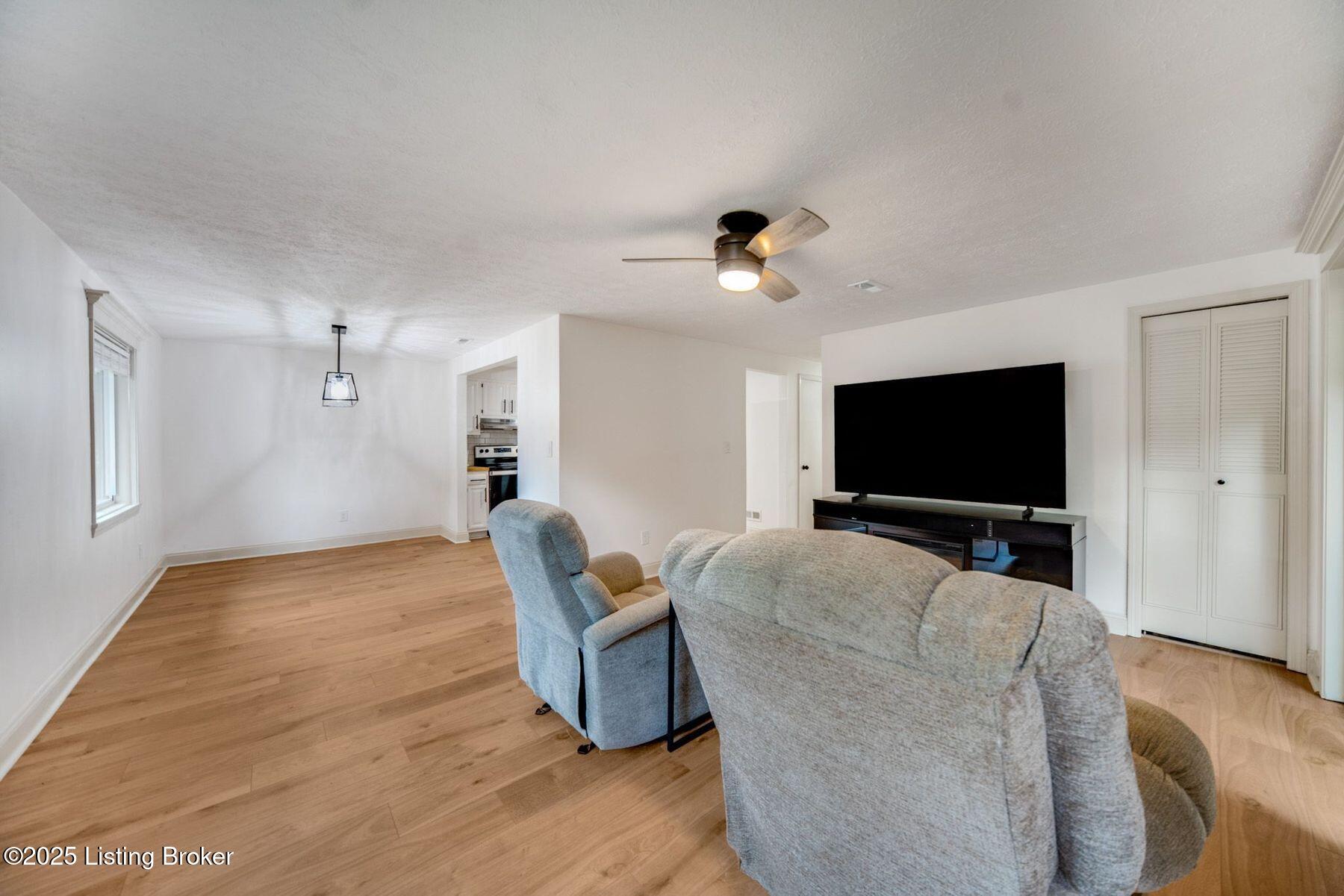 6611 Vandre Ave, Louisville, Kentucky image 7