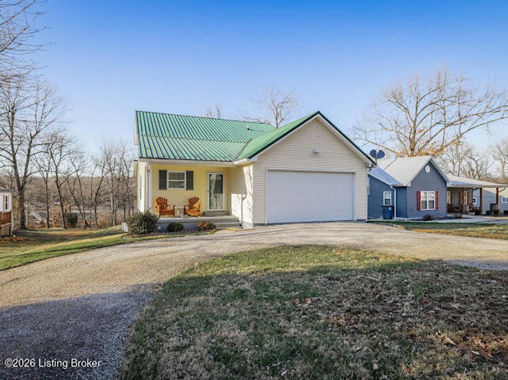 Photo of 25 E Holiday Beach Loop, McDaniels, KY 40152 (MLS # 1715579)