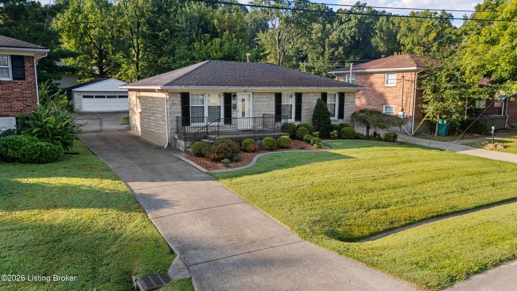 Photo of 7534 Pimlico Dr, Louisville, KY 40214 (MLS # 1727349)