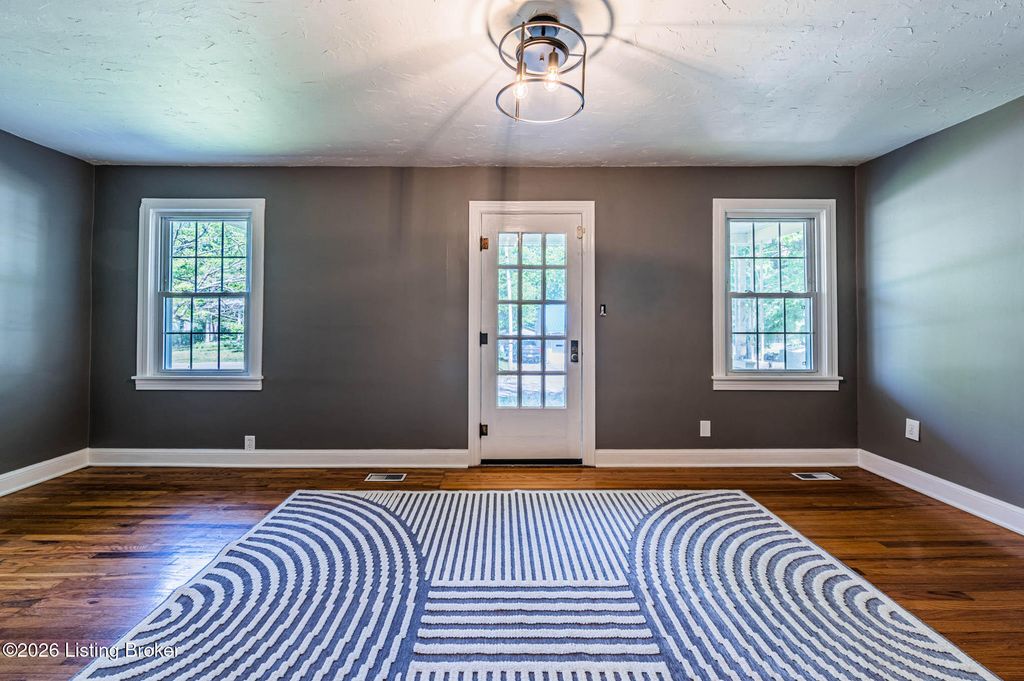 Photo of 101 E 3rd St, Park City, KY 42160 (MLS # 1715119)