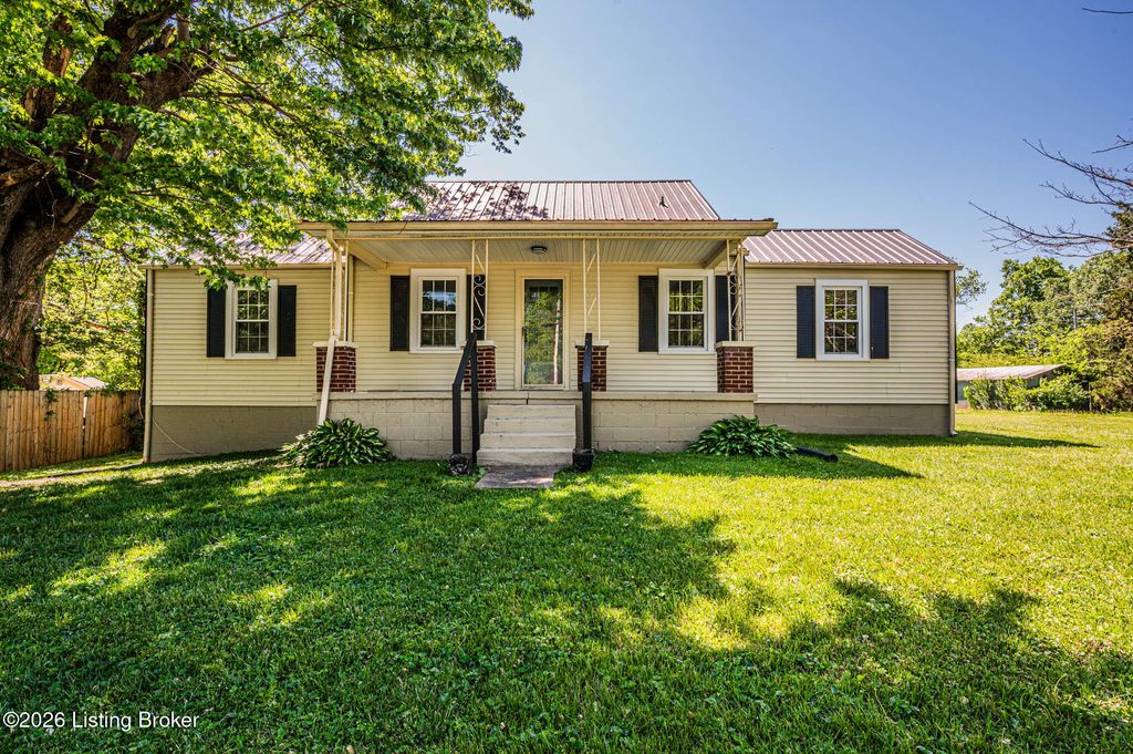 Photo of 101 E 3rd St, Park City, KY 42160 (MLS # 1715119)