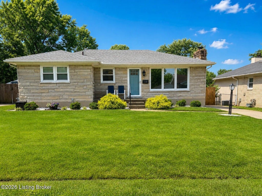 Photo of 7316 Windemere Dr, Louisville, KY 40214 (MLS # 1728462)