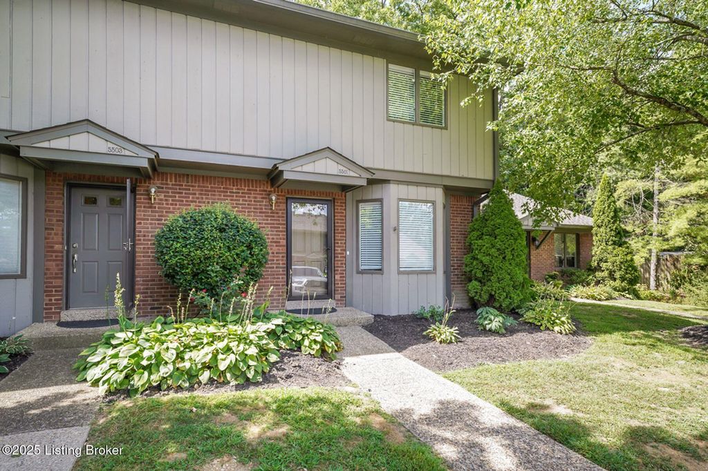 Photo of 5501 Forest Lake Dr, Prospect, KY 40059 (MLS # 1711611)