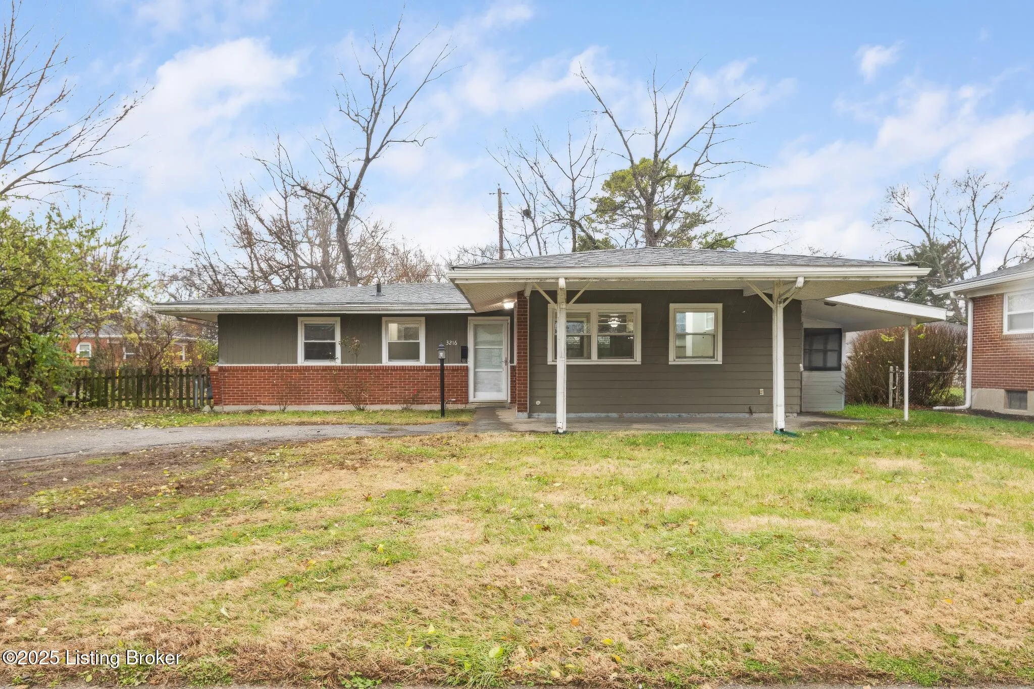 Louisville, Kentucky 40220, United States, 3 Bedrooms Bedrooms, ,1 BathroomBathrooms,Residential,Active,254477