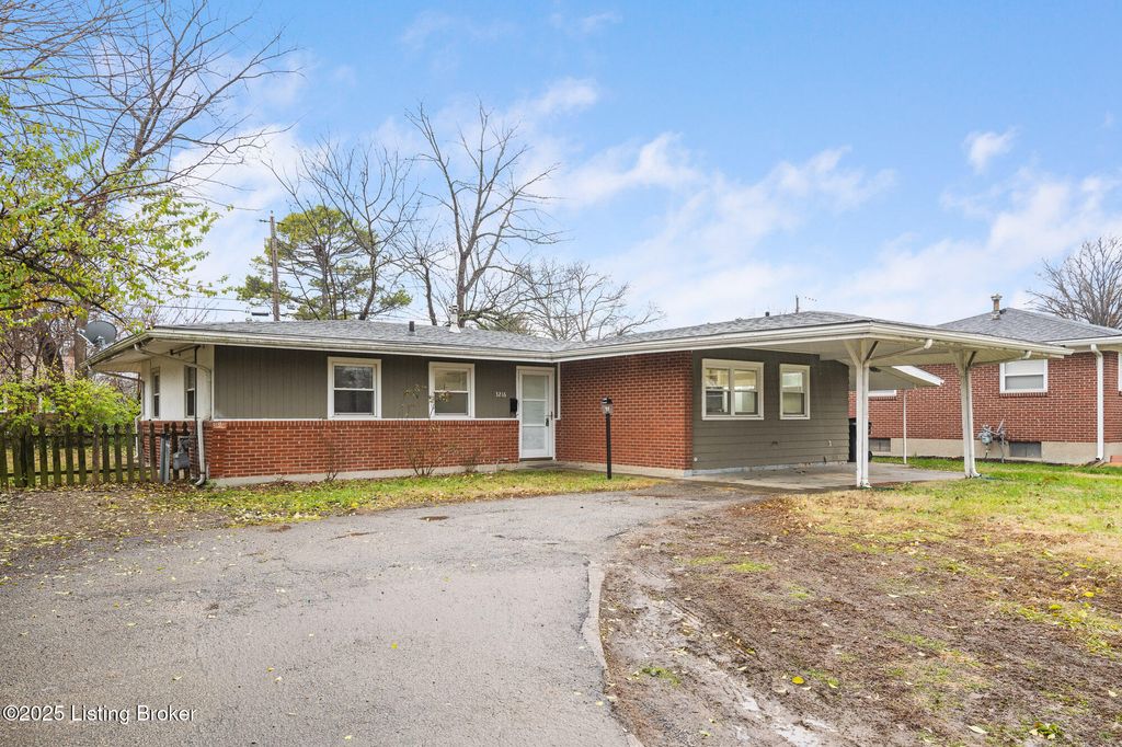 Photo of 3216 Furman Blvd, Louisville, KY 40220 (MLS # 1705248)