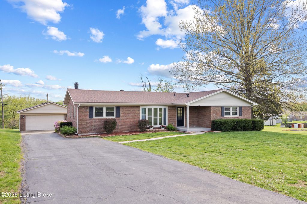 Photo of 201 Salt River Dr, Shepherdsville, KY 40165 (MLS # 1713676)