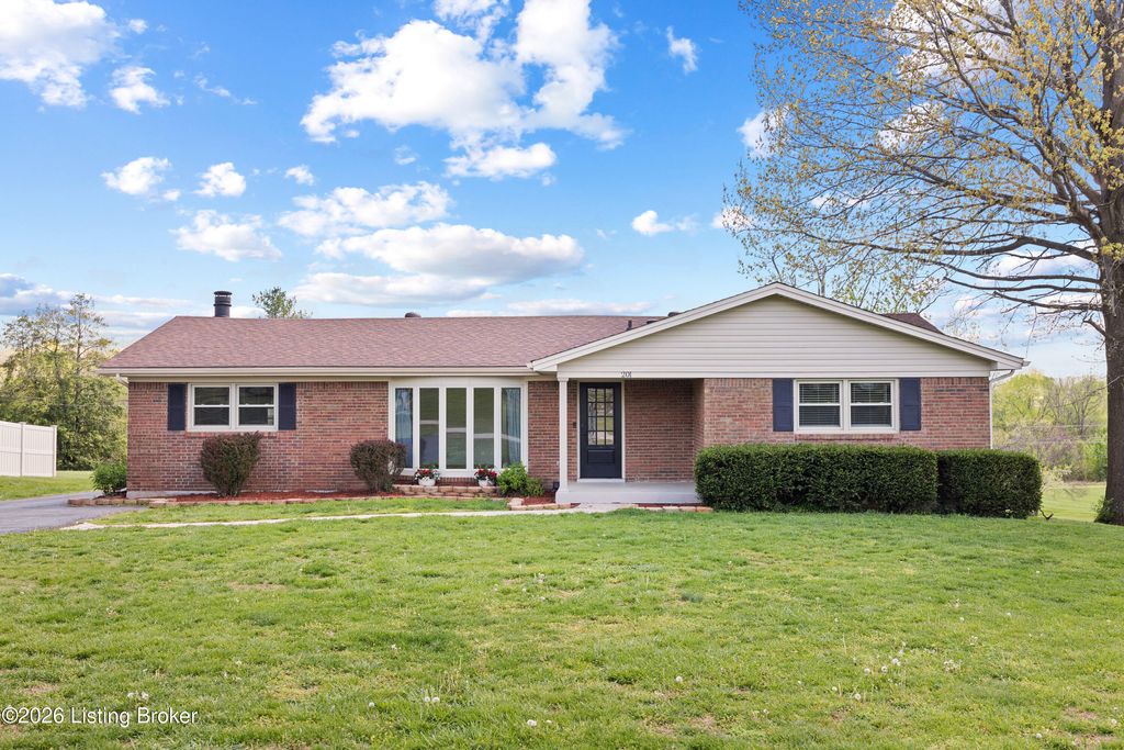 Photo of 201 Salt River Dr, Shepherdsville, KY 40165 (MLS # 1713676)