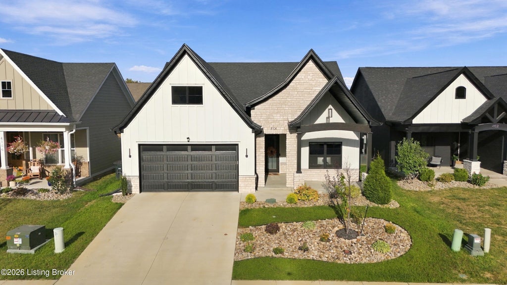 Photo of 4104 Uhl Dr, Jeffersonville, IN 47130 (MLS # 1731532)