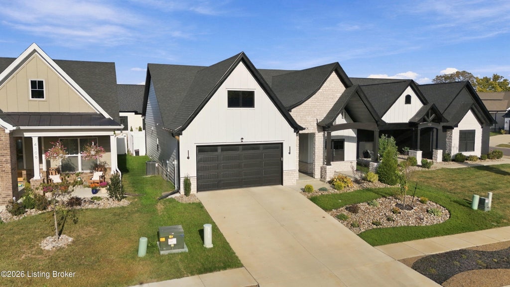 Photo of 4104 Uhl Dr, Jeffersonville, IN 47130 (MLS # 1731532)