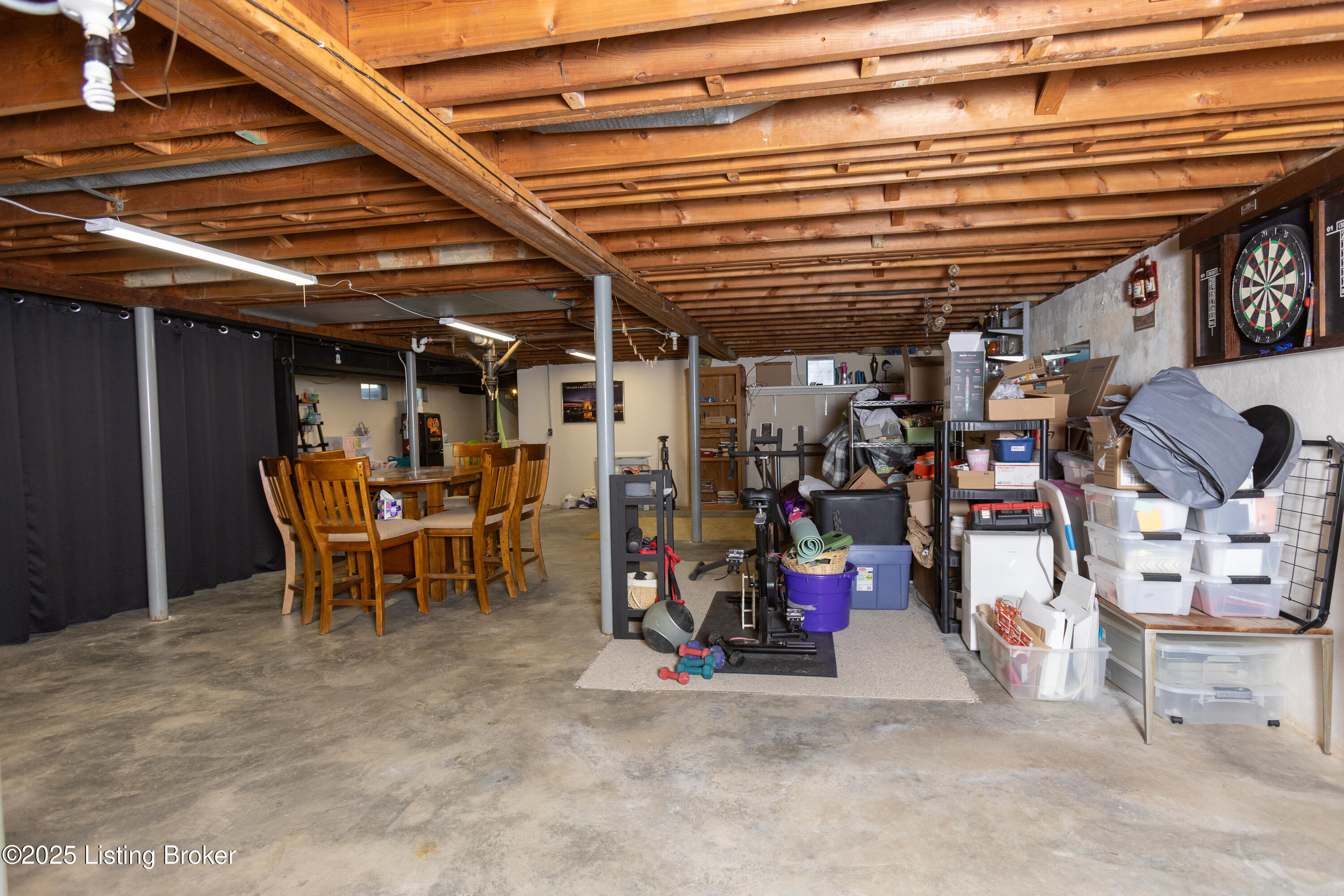 1608 Sutherland Dr, Louisville, Kentucky image 30
