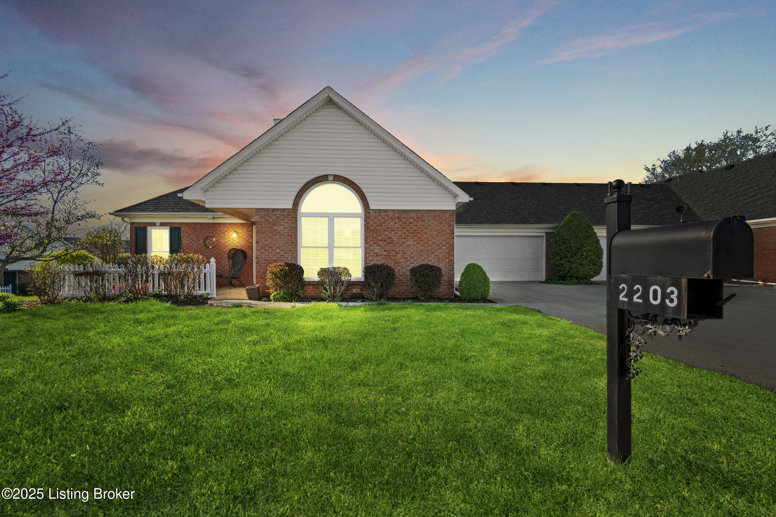 2203 Sugarmaple Dr, La Grange, Kentucky image 2