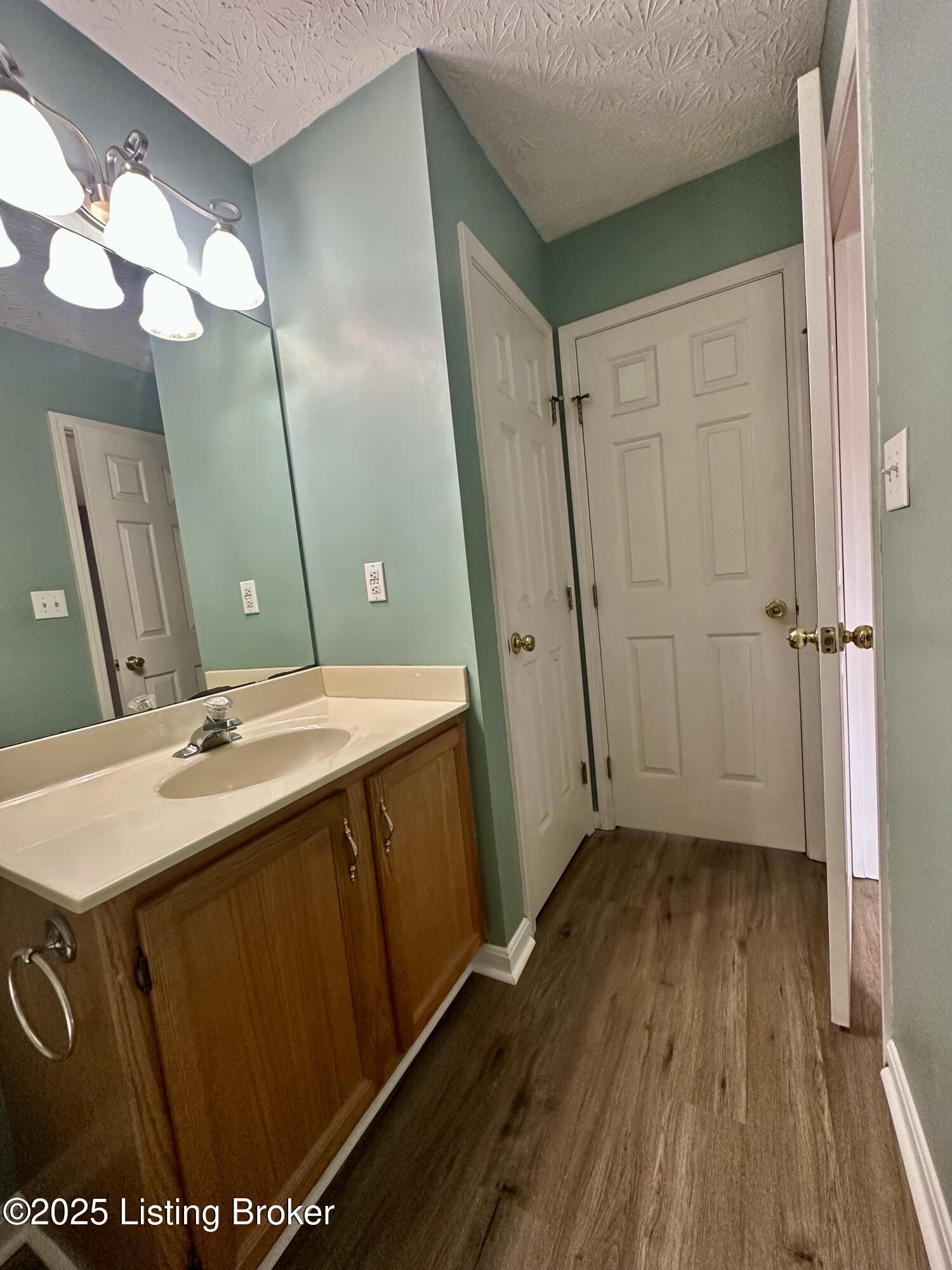 512 Auburn Oaks Dr, Louisville, Kentucky image 24