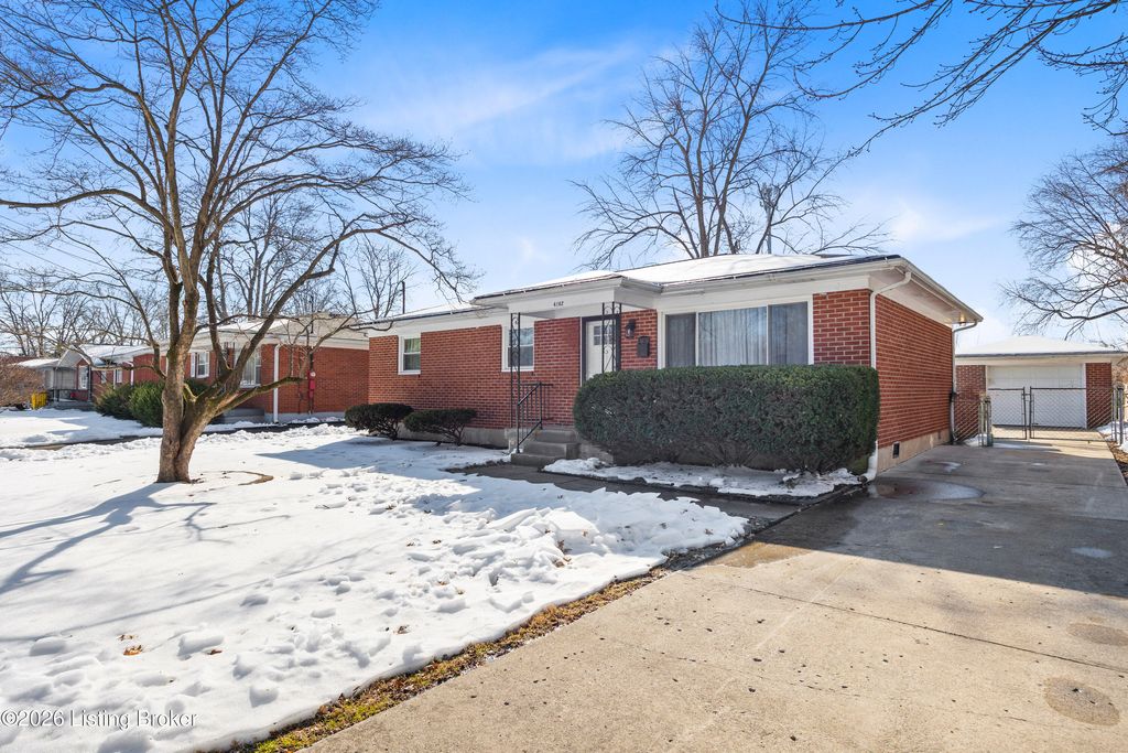 Photo of 4102 Foreman Ln, Louisville, KY 40219 (MLS # 1708838)