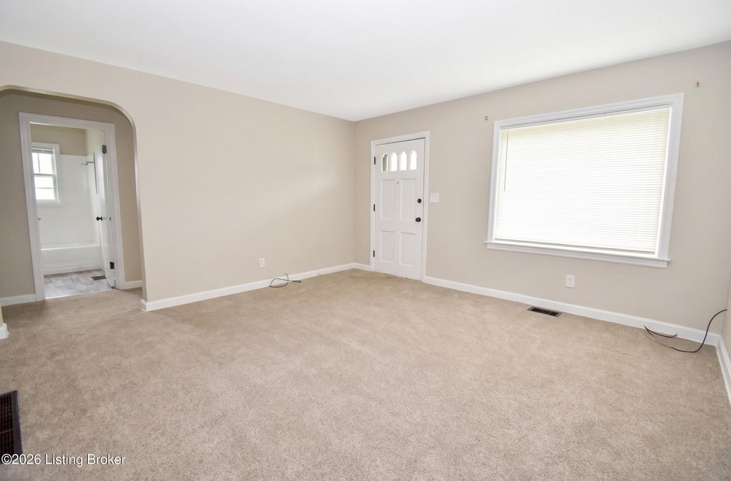 Photo of 6311 Hanses Dr, Louisville, KY 40219 (MLS # 1716569)
