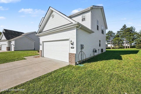 Photo of 4009 Cobblestone Ln, La Grange, KY 40031 (MLS # 1731474)