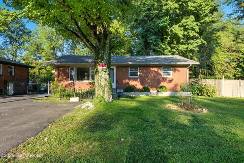 Photo of 11208 Blue Lick Rd, Louisville, KY 40229 (MLS # 1700089)