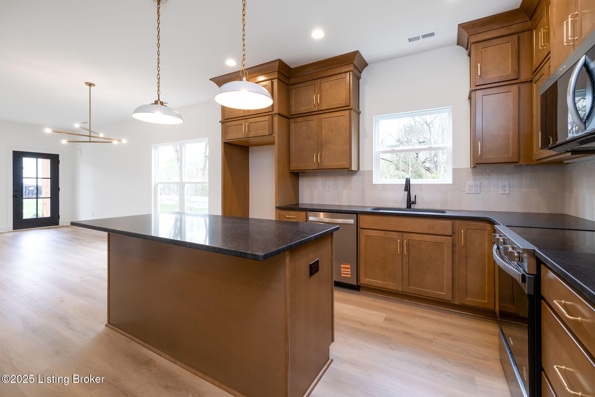 138 E Rock Ln, Clarksville, Pennsylvania image 16