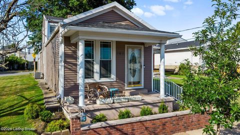 Photo of 909 E Gray St, Louisville, KY 40204 (MLS # 1714795)