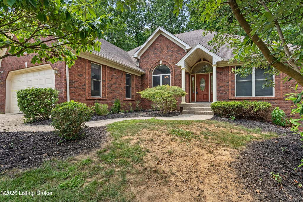 Photo of 3222 Rolling Oak Blvd, Louisville, KY 40214 (MLS # 1726753)