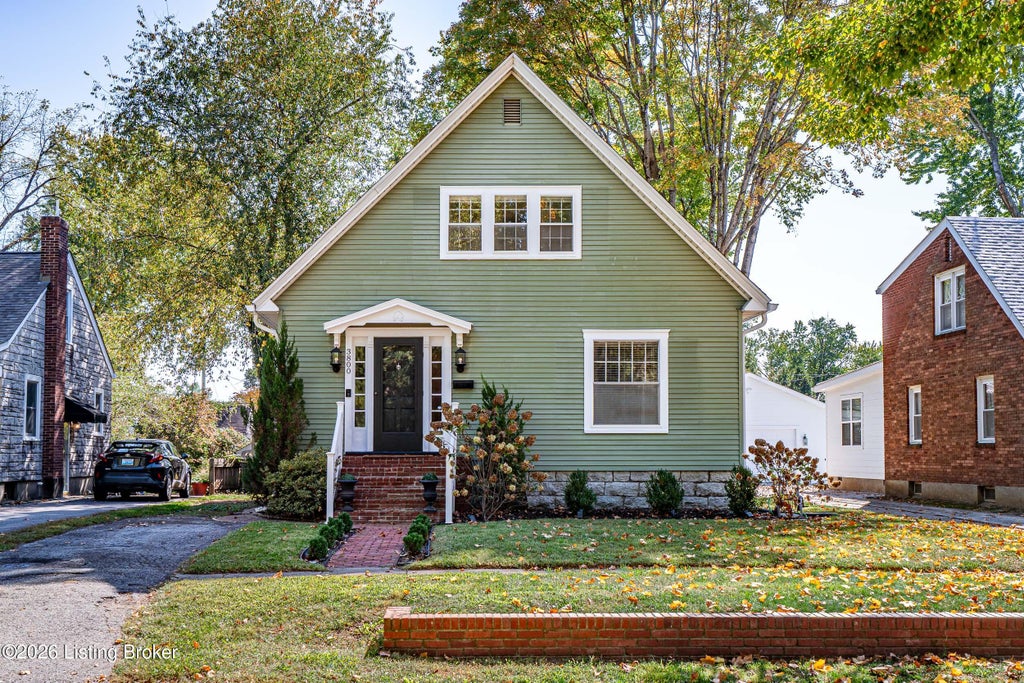 Photo of 3800 Napanee Rd, Louisville, KY 40207 (MLS # 1732704)