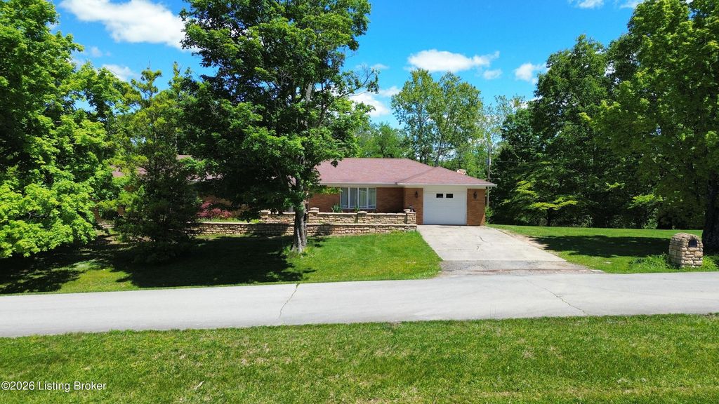 Photo of 234 Northridge Dr, Bedford, KY 40006 (MLS # 1717777)