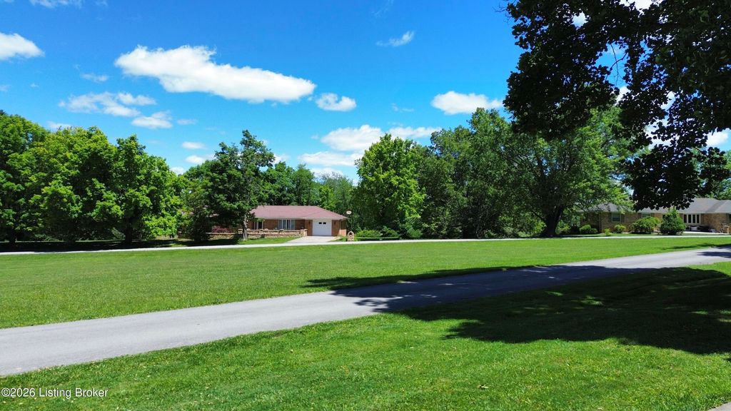 Photo of 234 Northridge Dr, Bedford, KY 40006 (MLS # 1717777)