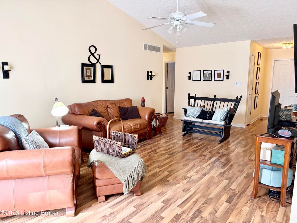 Photo of 104 Baltrusol Ct, Frankfort, KY 40601 (MLS # 1712471)