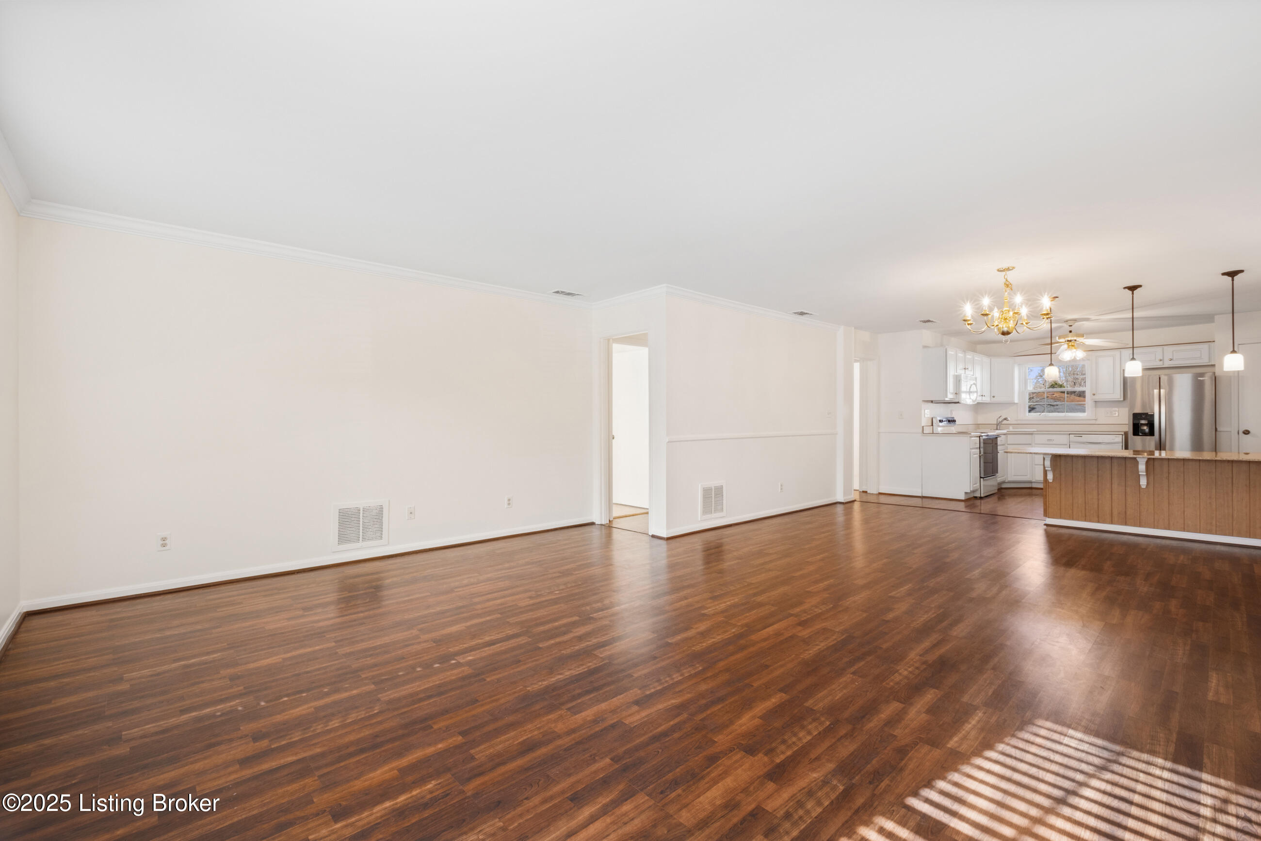 324 Stonehenge Dr #101, Louisville, Kentucky image 6