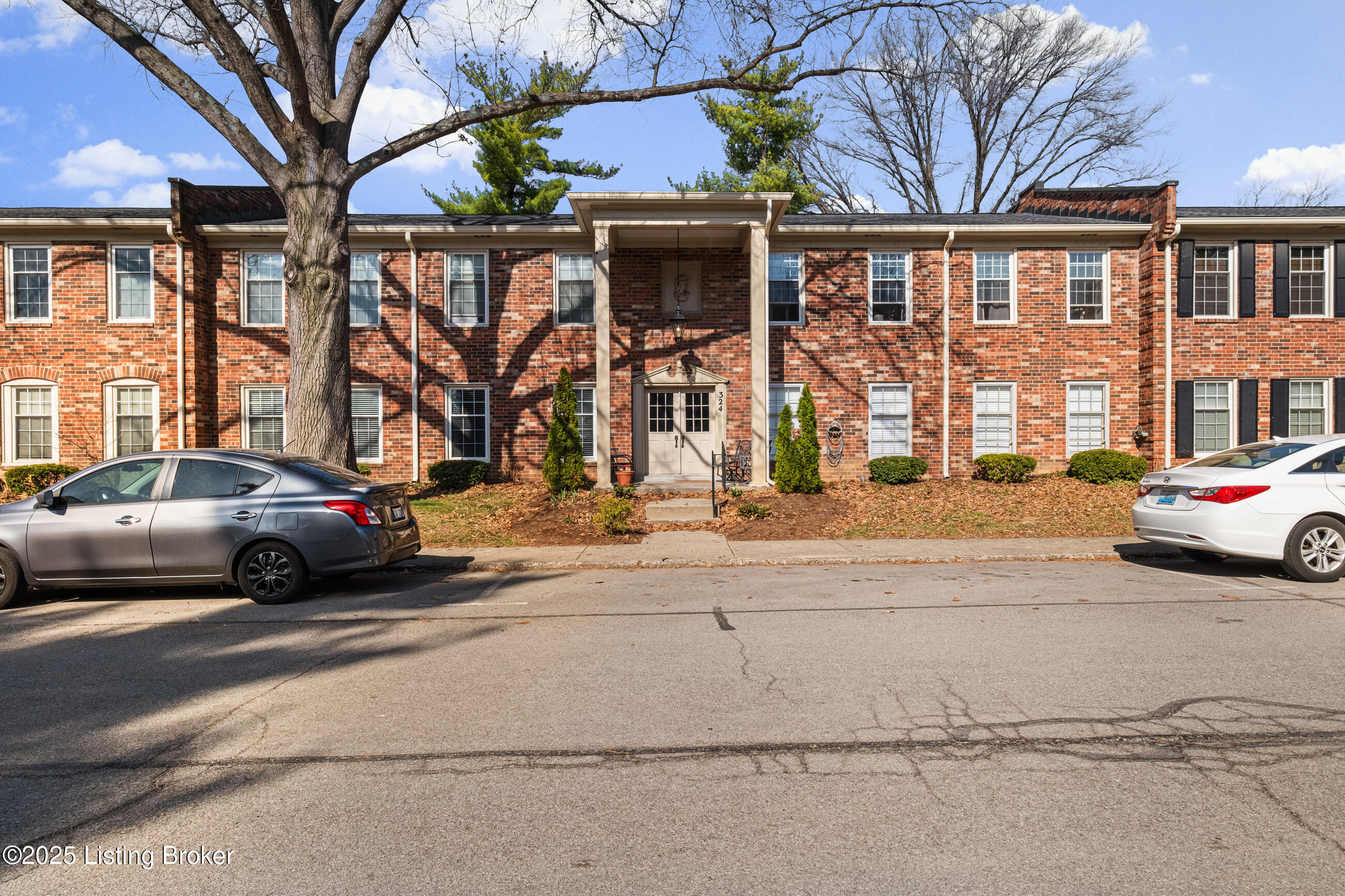 324 Stonehenge Dr #101, Louisville, Kentucky image 1