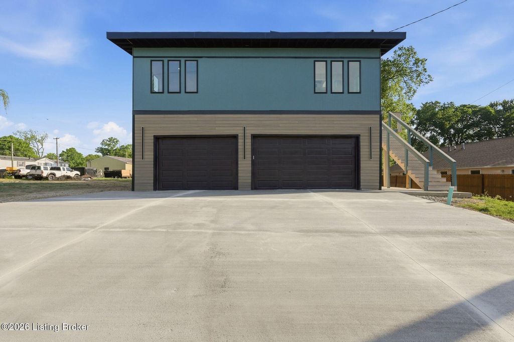 Photo of 309 Franklin St, Jeffersonville, IN 47130 (MLS # 1715847)