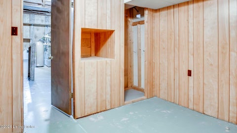 Tiny photo for 2706 Lime Kiln Ln, Louisville, KY 40222 (MLS # 1729618)