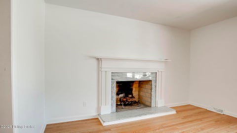 Tiny photo for 2706 Lime Kiln Ln, Louisville, KY 40222 (MLS # 1729618)