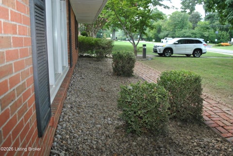 Tiny photo for 2706 Lime Kiln Ln, Louisville, KY 40222 (MLS # 1729618)