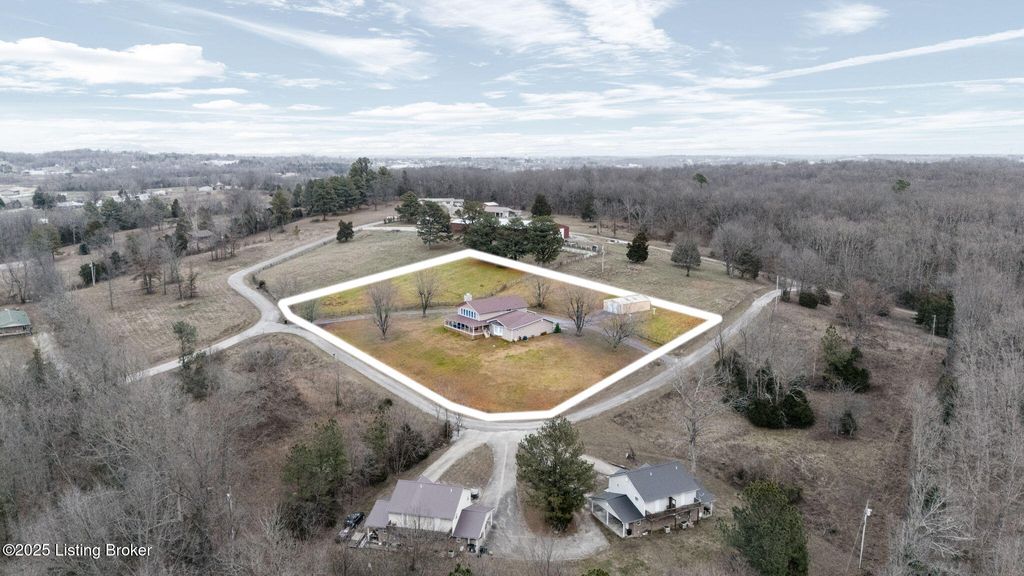 Photo of 205 Blue Chip Farm Rd, Leitchfield, KY 42754 (MLS # 1705712)