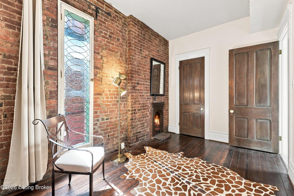Photo of 1335 S 1st St #2, Louisville, KY 40208 (MLS # 1731780)