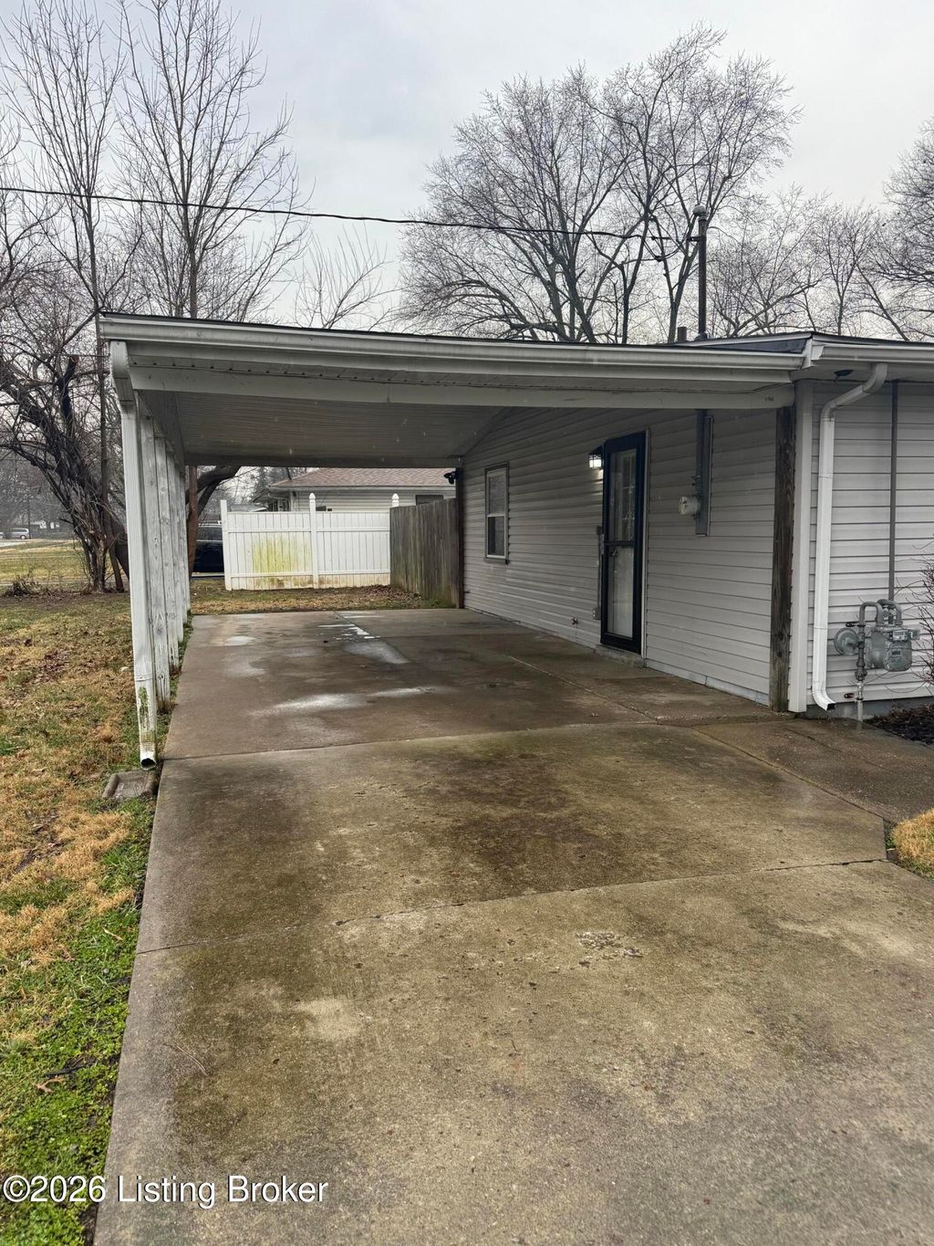 Photo of 9913 Appollo Ln, Louisville, KY 40272 (MLS # 1710436)