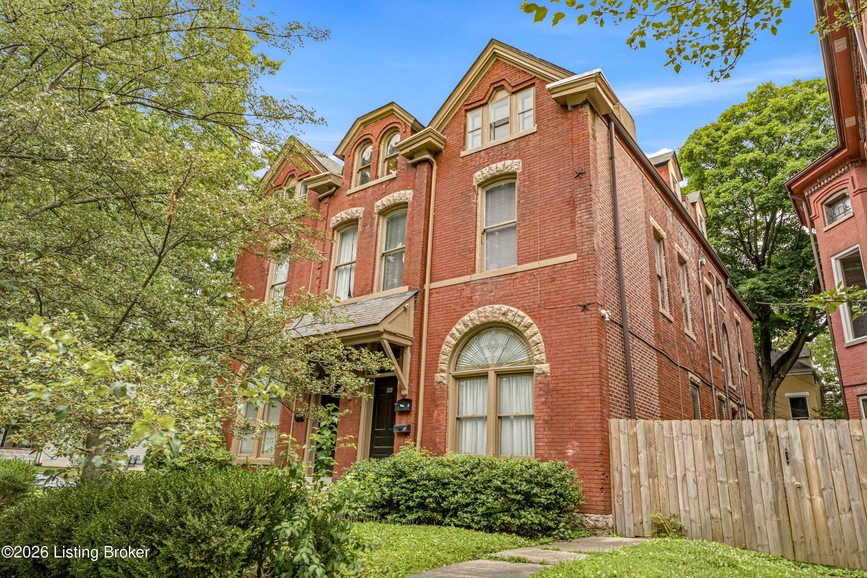 Photo 1 of 34 — 1127 S Brook St APT 5, Louisville, KY 40203