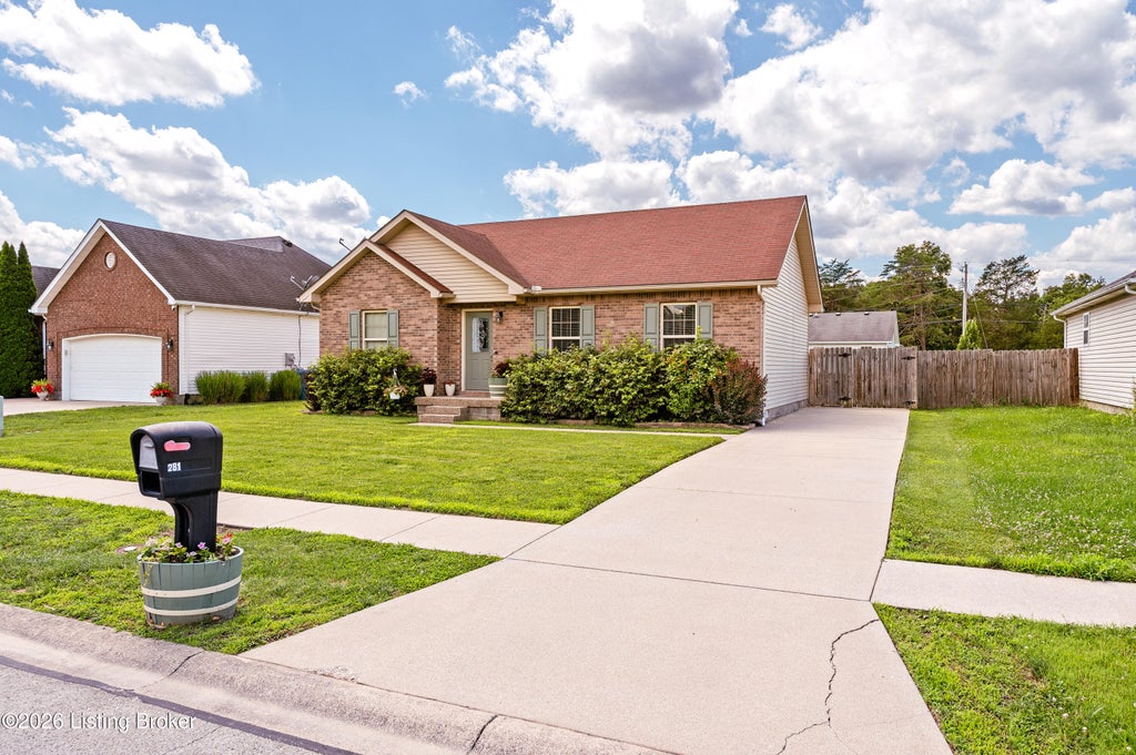 Photo of 281 Madison Rae Blvd, Shepherdsville, KY 40165 (MLS # 1721034)