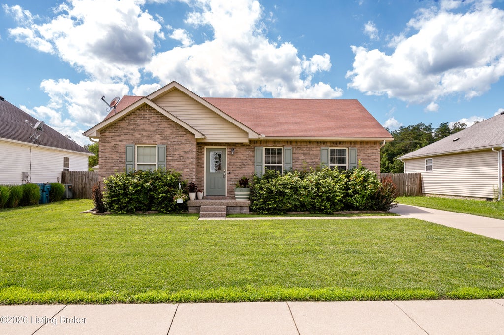 Photo of 281 Madison Rae Blvd, Shepherdsville, KY 40165 (MLS # 1721034)