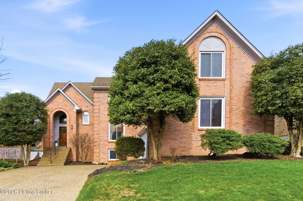 Photo of 7628 Manslick Rd, Louisville, KY 40214 (MLS # 1711921)