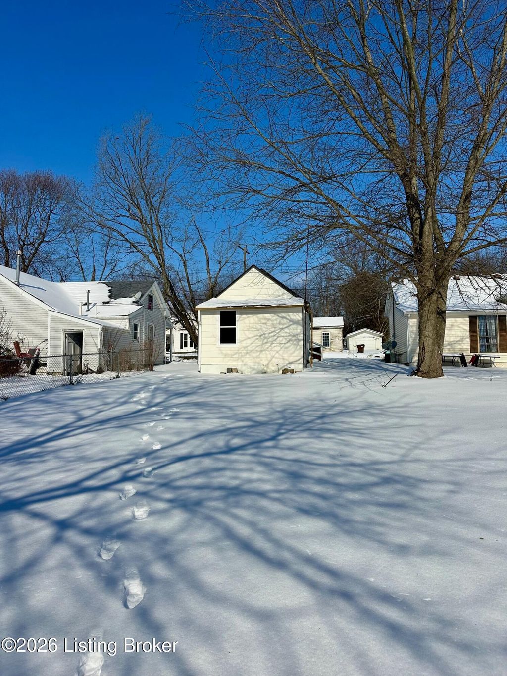 Photo of 205 Elm St, Eminence, KY 40019 (MLS # 1707983)