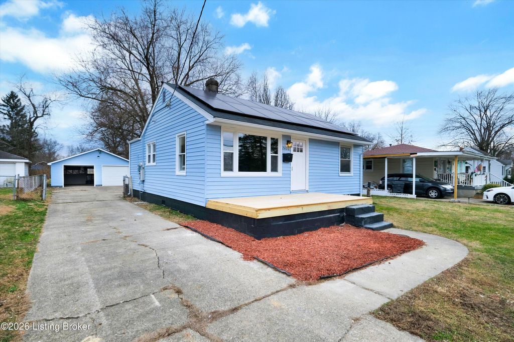 Photo of 2420 Dulworth Dr, Louisville, KY 40216 (MLS # 1707347)