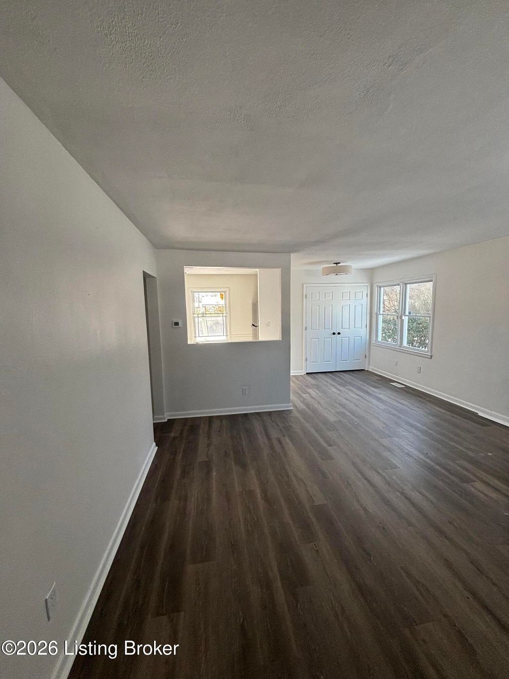 Photo of 5214 Red Oak Ln, Louisville, KY 40218 (MLS # 1708113)