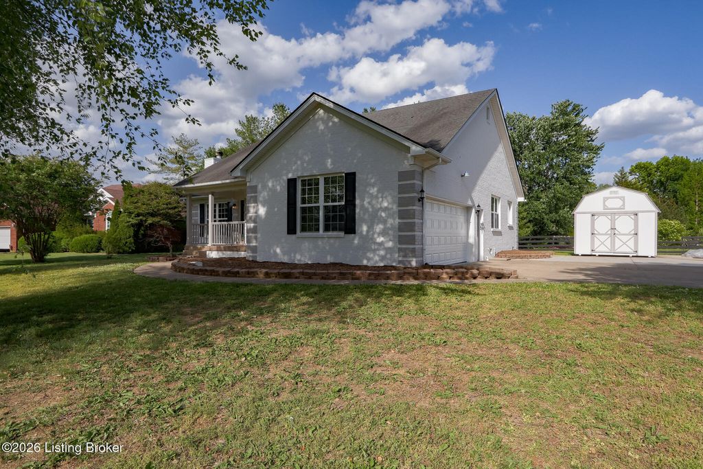 Photo of 110 Jade Dr, Shepherdsville, KY 40165 (MLS # 1717918)